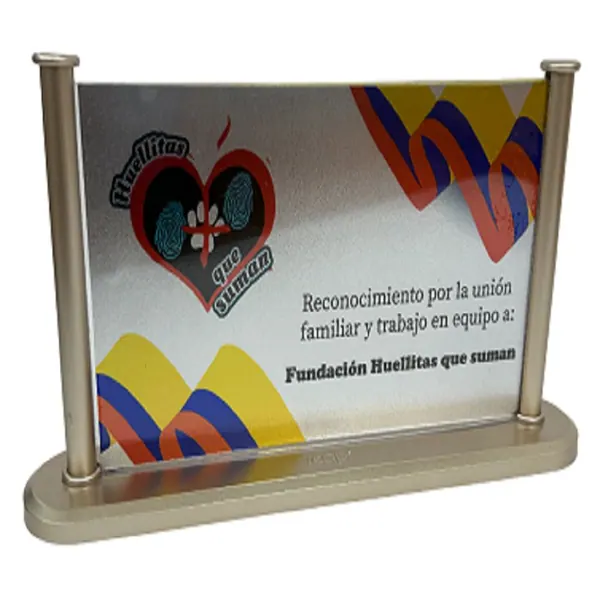Placa de reconocimiento aluminio plateada
